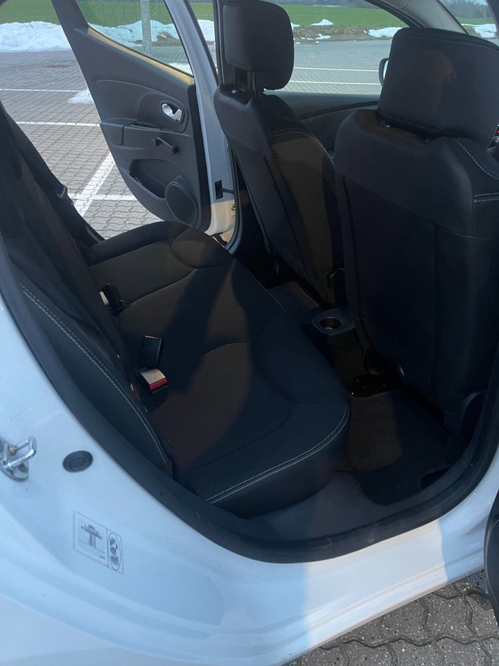 Renault Clio IV 1,5 dCi 75 Expression 5d