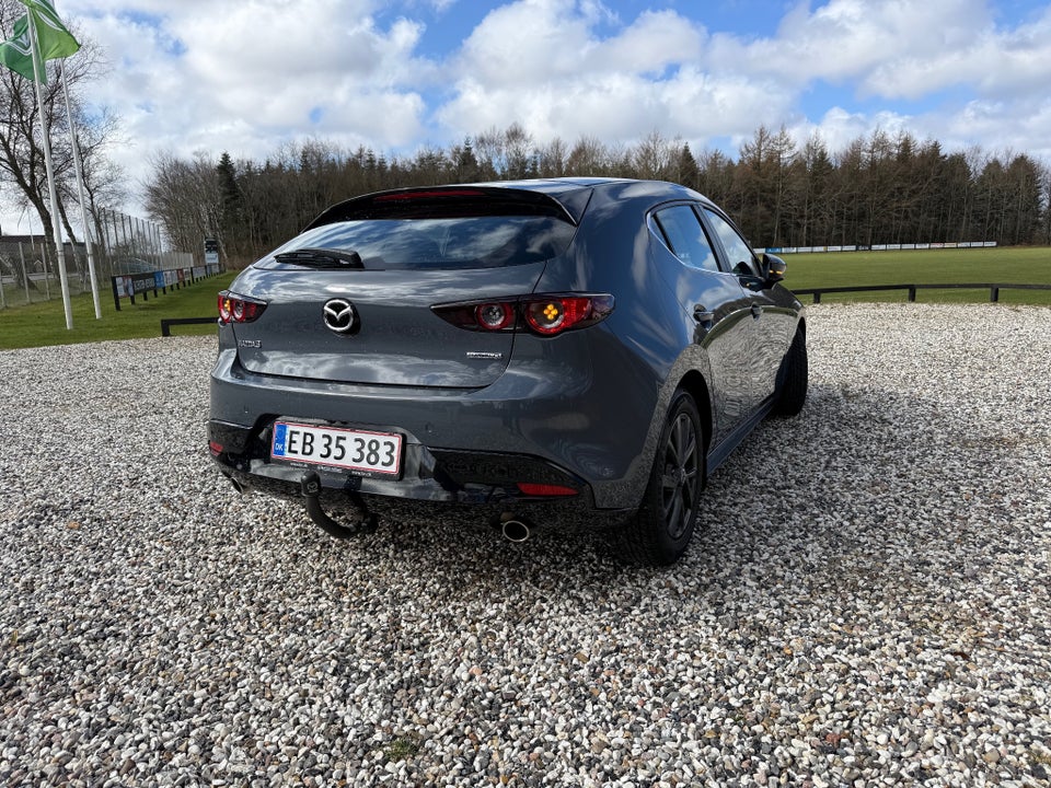 Mazda 3 2,0 SkyActiv-G 122 Cosmo aut. 5d