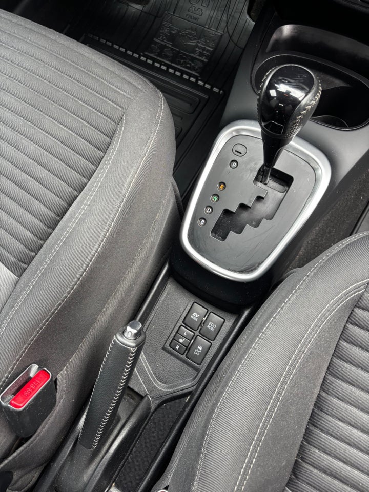 Toyota Yaris 1,5 Hybrid H1 e-CVT 5d