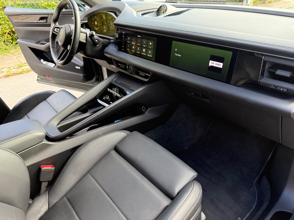 Porsche Macan Turbo 5d