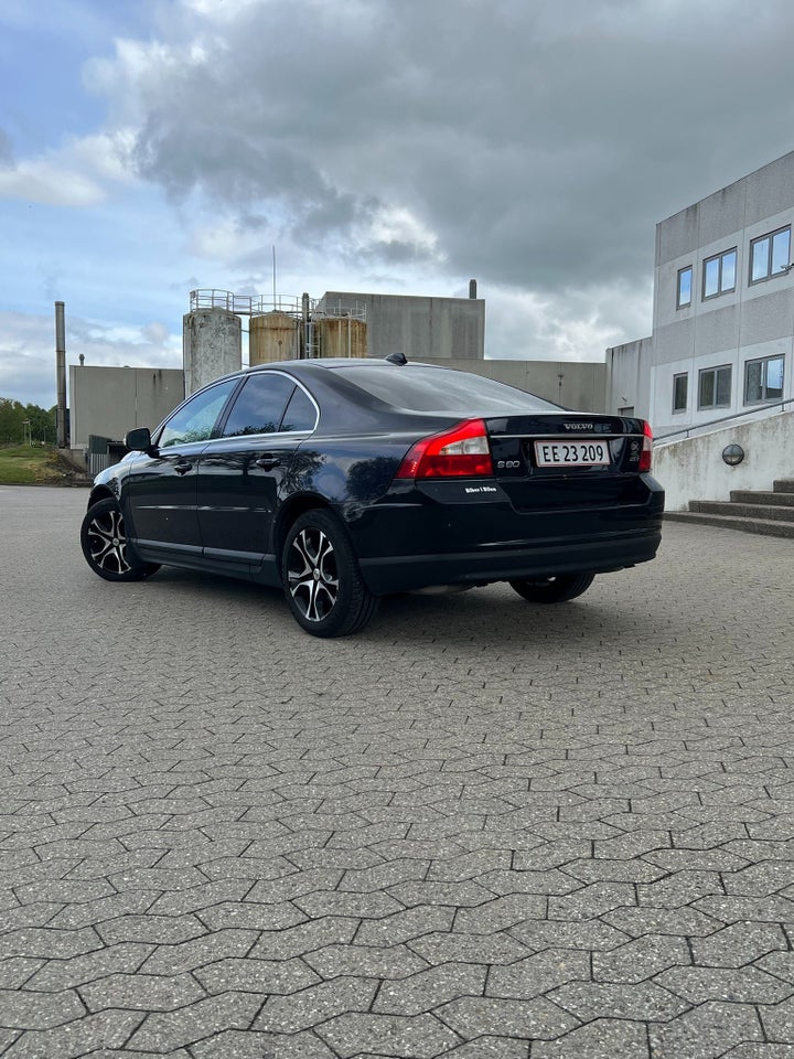 Volvo S80 2,5 T Summum aut. 4d