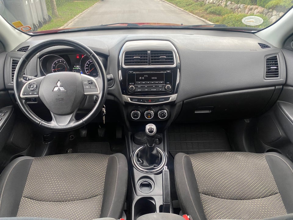 Mitsubishi ASX 1,6 Invite 5d