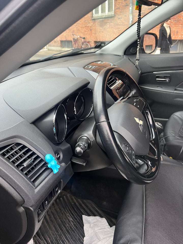 Mitsubishi ASX 1,6 Invite 5d