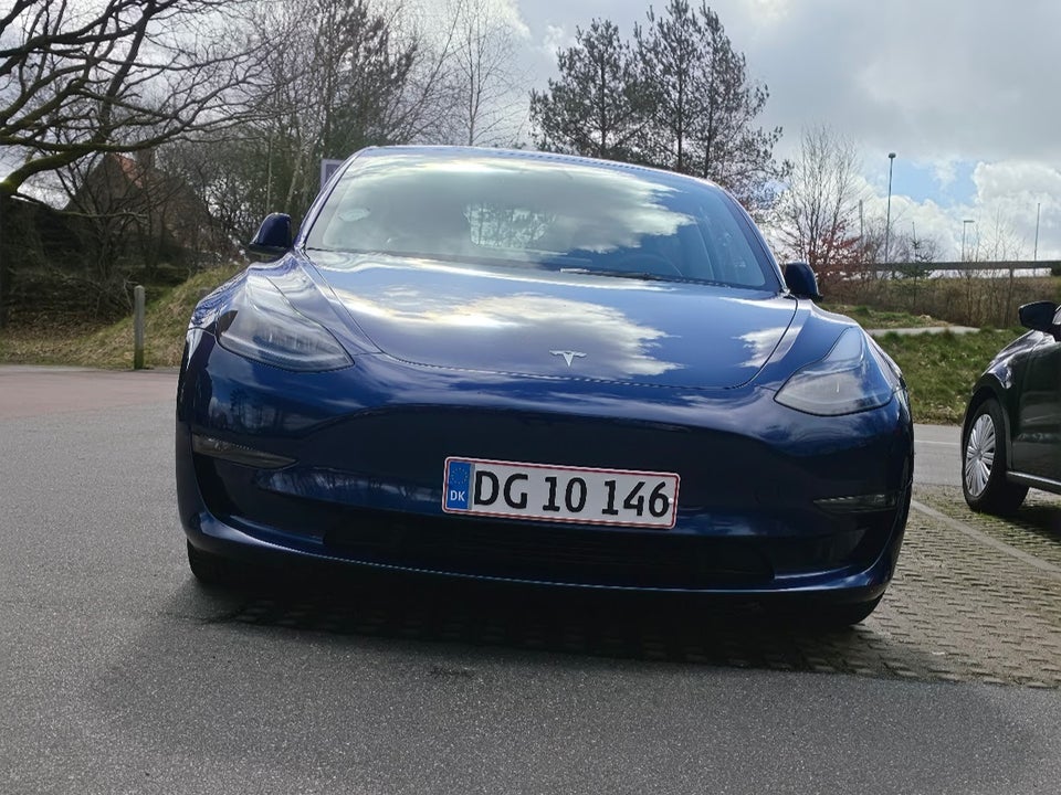 Tesla Model 3 Long Range AWD 4d