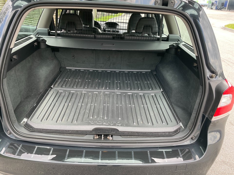 Volvo V70 2,0 T4 190 Momentum aut. 5d