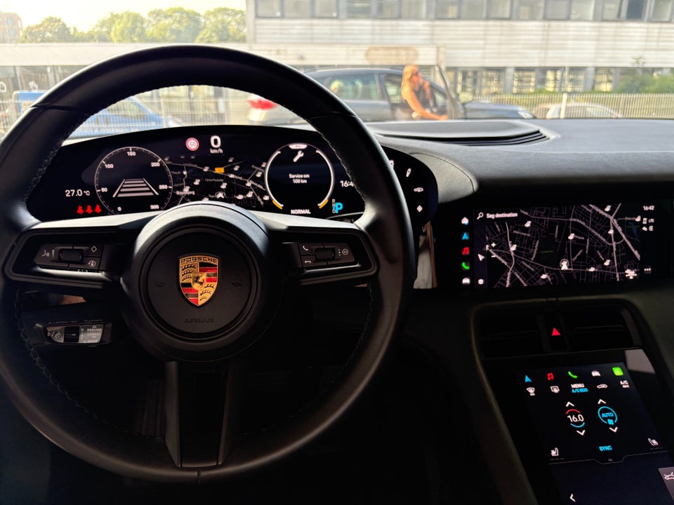 Porsche Taycan 4 Performance+ Cross Turismo 5d