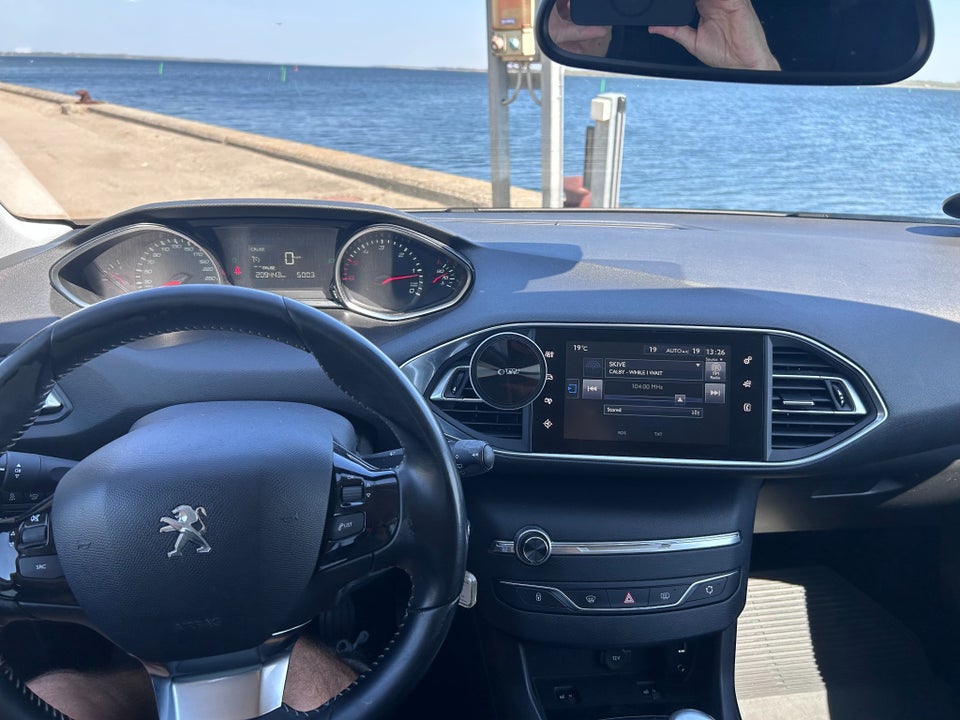 Peugeot 308 1,6 BlueHDi 120 Collection SW 5d