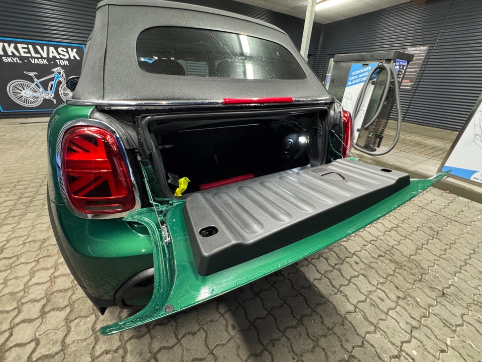 MINI Cooper S 2,0 Essential Cabriolet aut. 2d