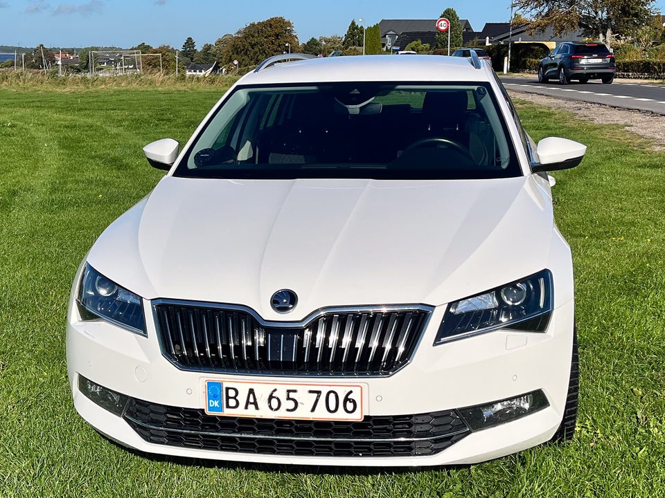 Skoda Superb 2,0 TDi 150 Style Combi DSG 5d
