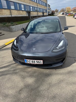 Tesla Model 3  Standard Range+ RWD 4d
