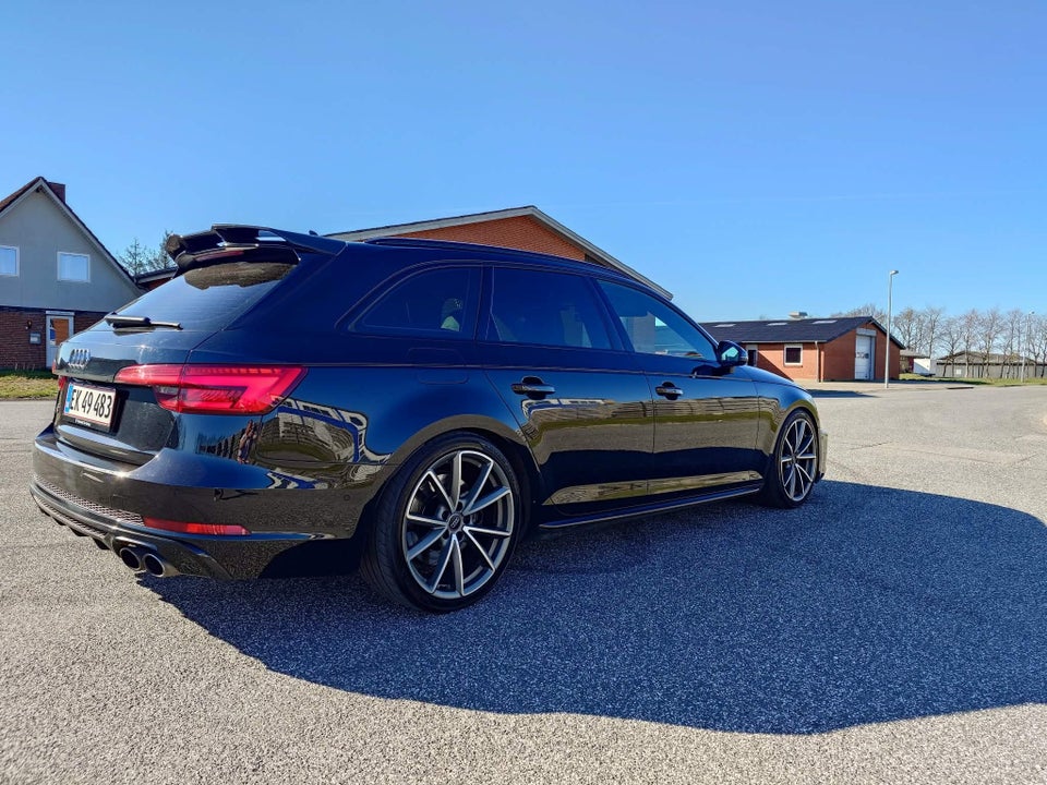 Audi S4 3,0 TFSi Avant quattro Tiptr. 5d