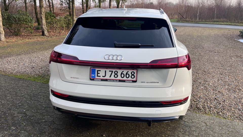 Audi e-tron 55 S-line Prestige quattro 5d