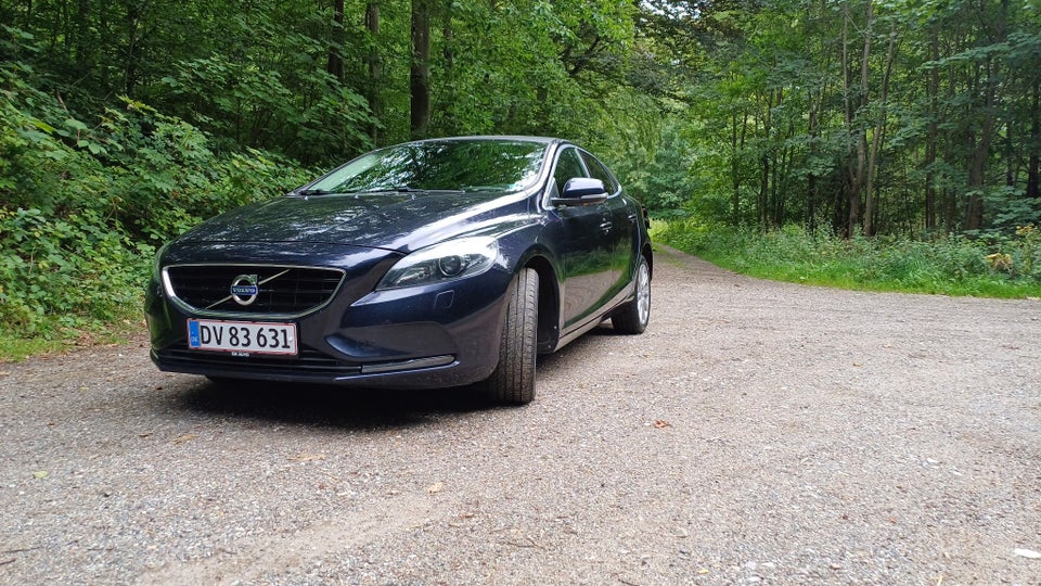 Volvo V40 2,0 D4 190 Momentum 5d