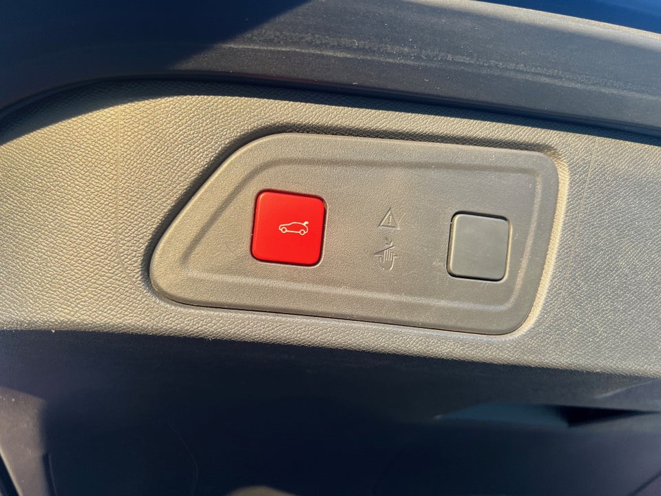 Citroën C5 Aircross 1,6 Hybrid Shine Sport EAT8 5d