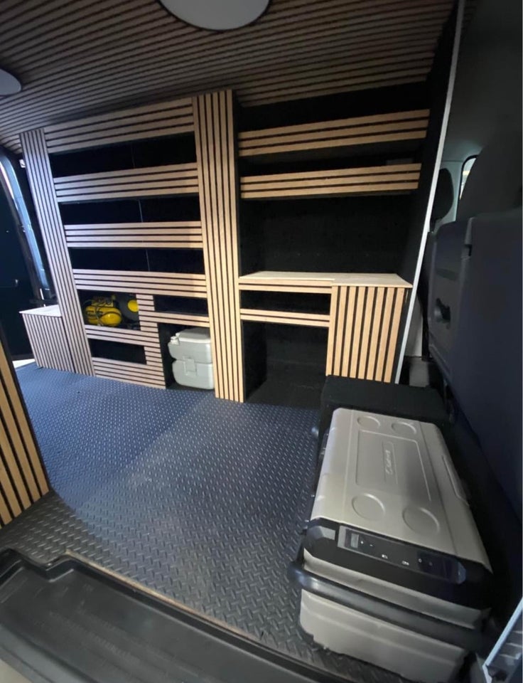 VW Crafter 35 2,0 TDi 140 Ladvogn L3