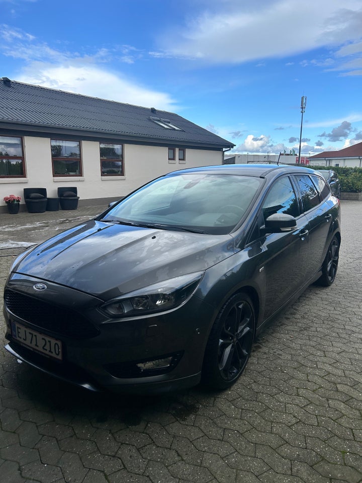 Ford Focus 1,0 SCTi 125 ST-Line stc. 5d