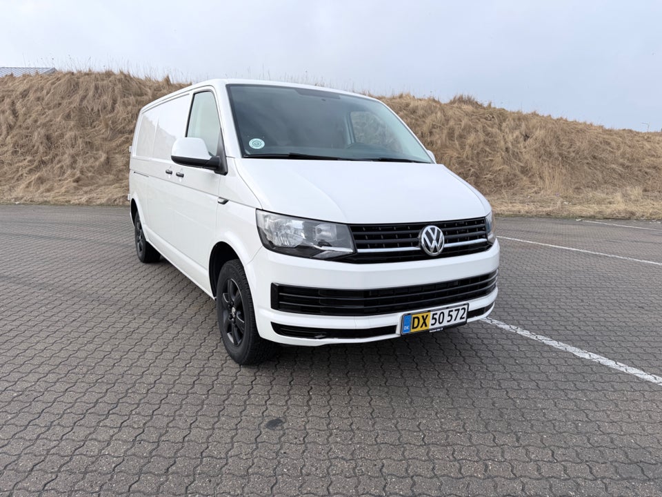 VW Transporter 2,0 TDi 114 Kassevogn lang BMT