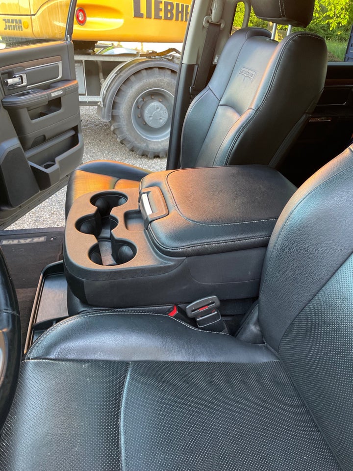 Dodge RAM 1500 5,7 V8 Laramie Crew Cab aut. 4d
