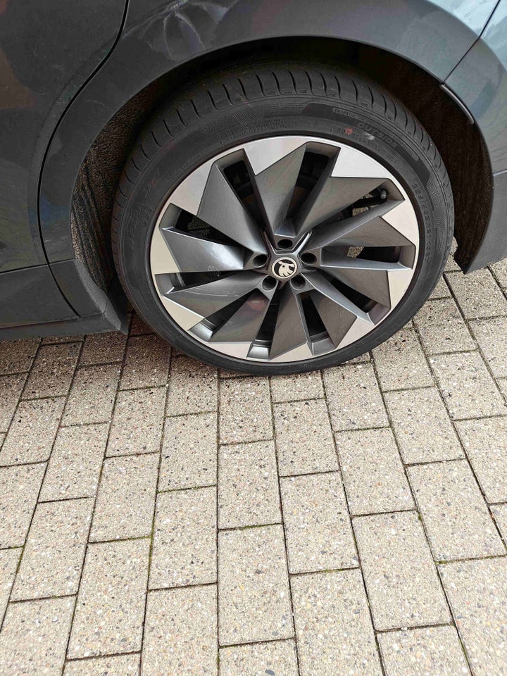 Skoda Enyaq 80 iV 5d