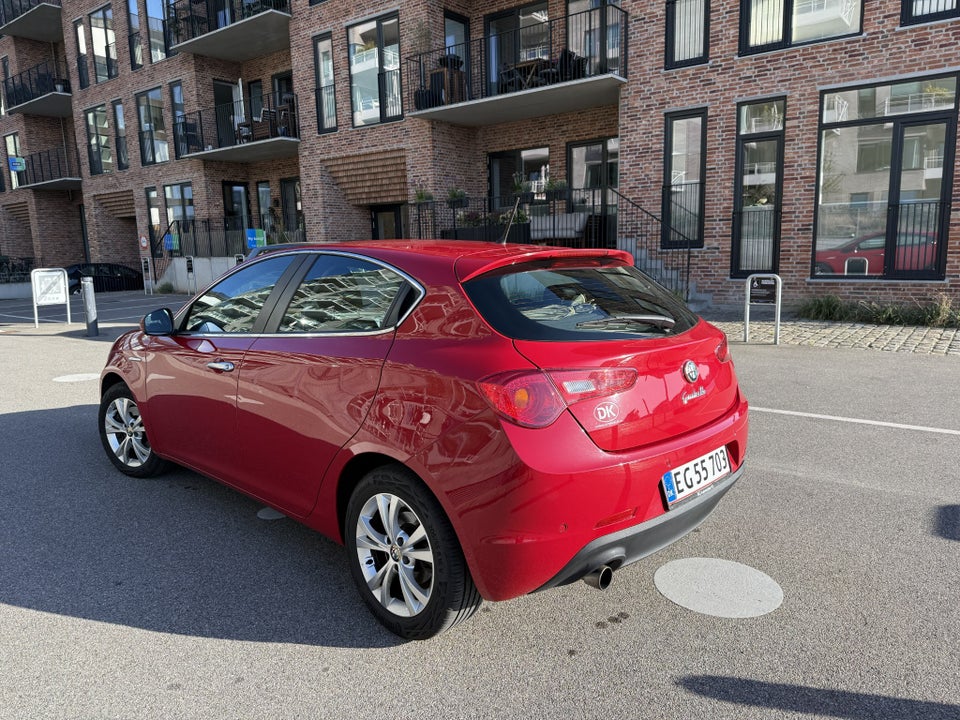 Alfa Romeo Giulietta 1,4 M-Air 170 Distinctive 5d