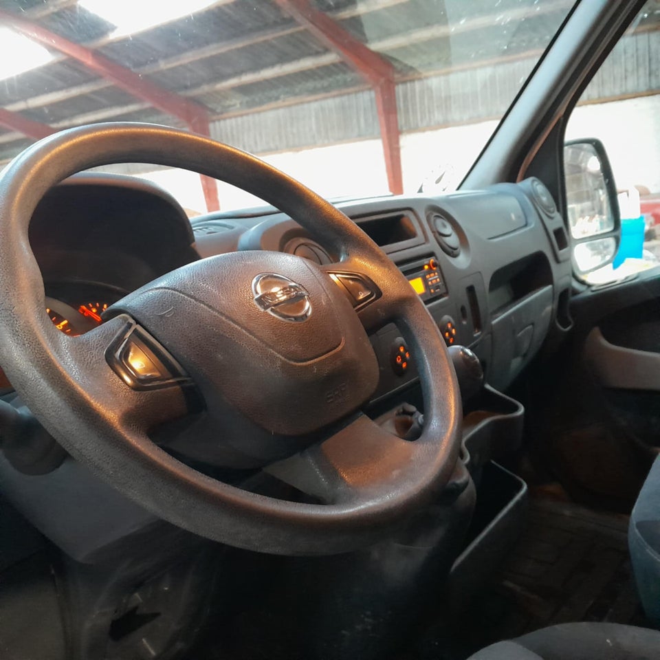 Nissan NV400 2,3 dCi 145 L2H2 Comfort Van