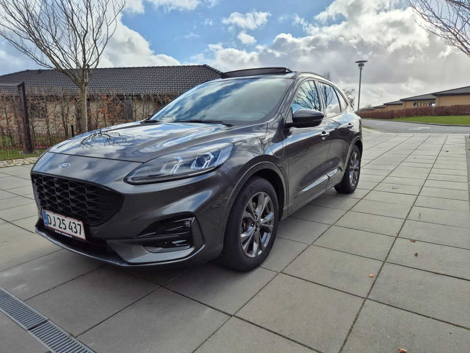 Ford Kuga 2,5 PHEV ST-Line CVT 5d