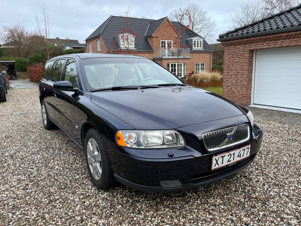 Volvo V70 2,4 170 5d