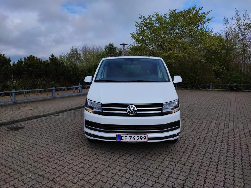 VW Multivan 2,0 TDi 150 Highline DSG kort