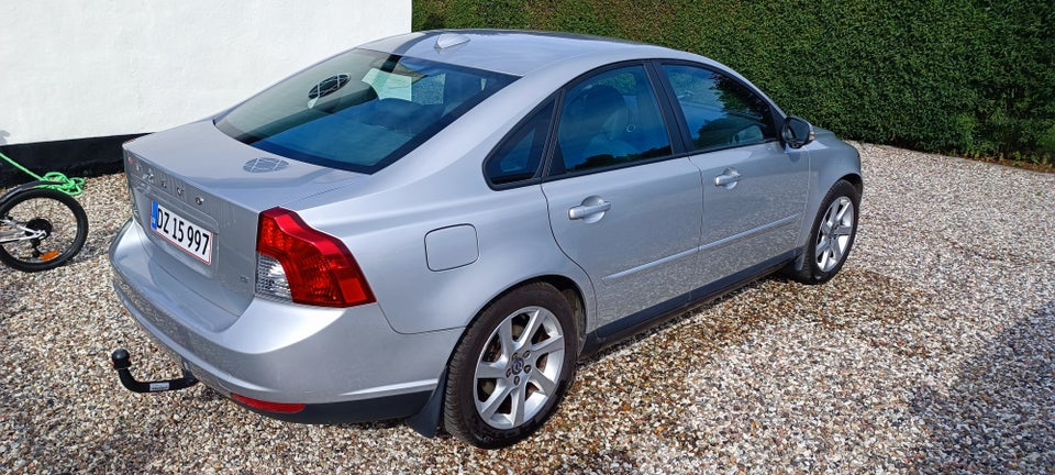 Volvo S40 1,8 Momentum 4d