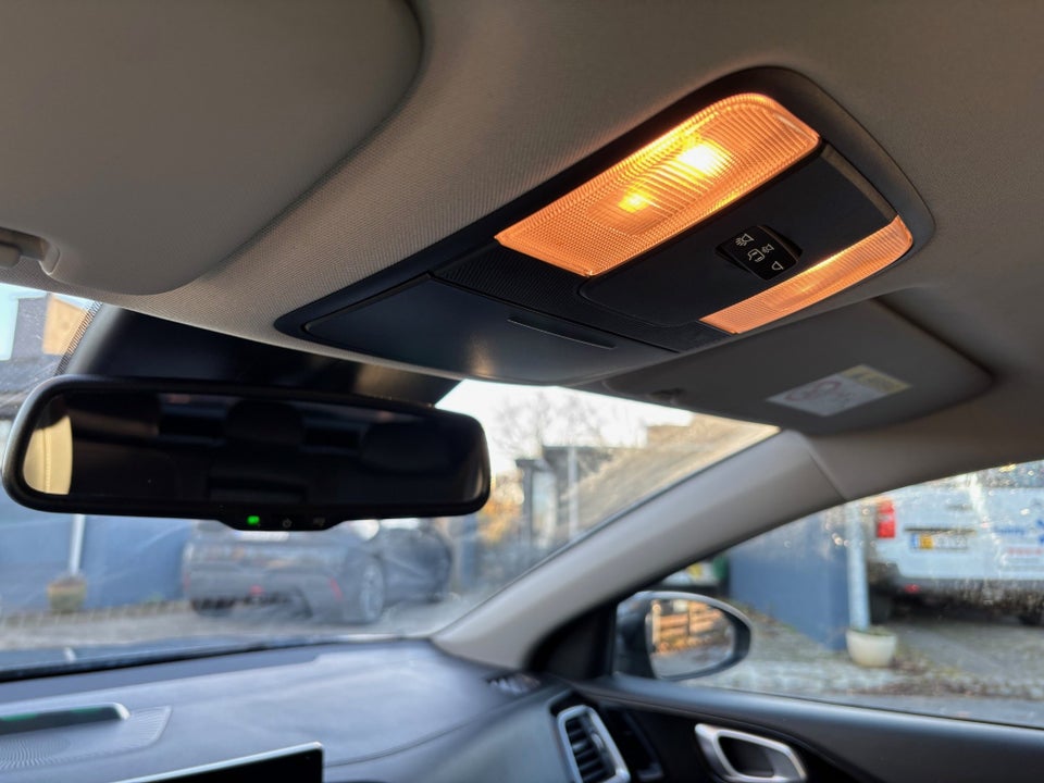 Kia XCeed 1,6 PHEV Prestige DCT 5d