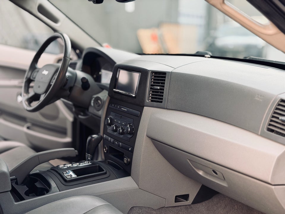 Jeep Grand Cherokee 5,7 V8 Hemi Limited aut. 5d