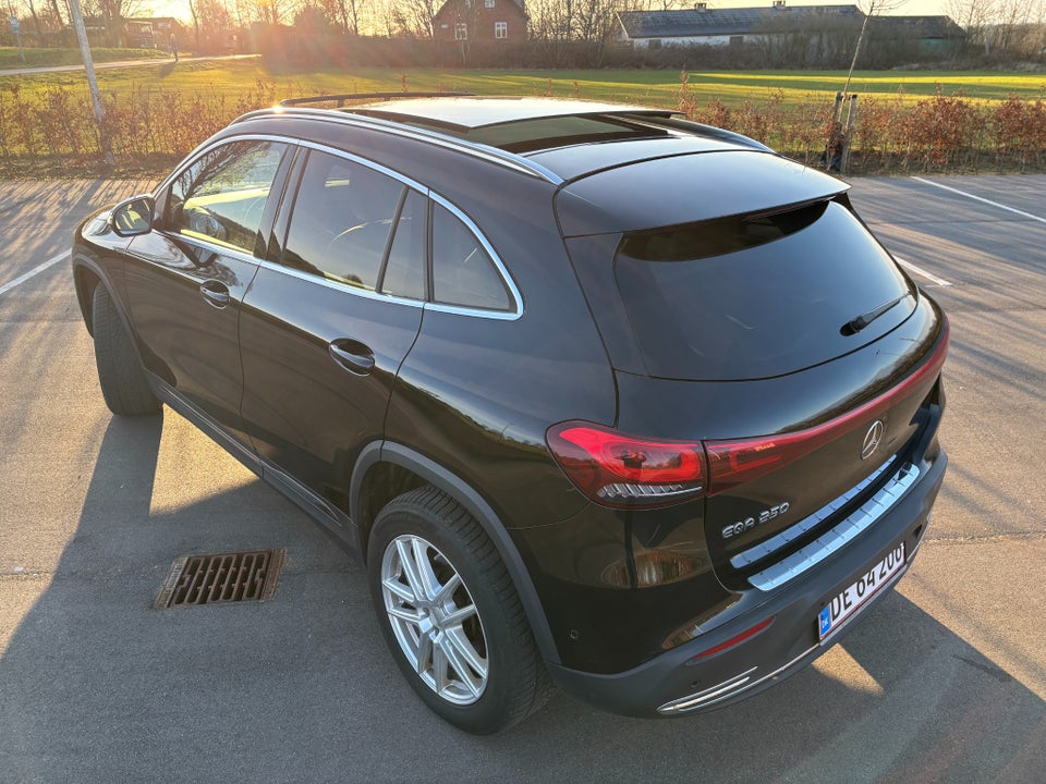 Mercedes EQA250 Progressive 5d