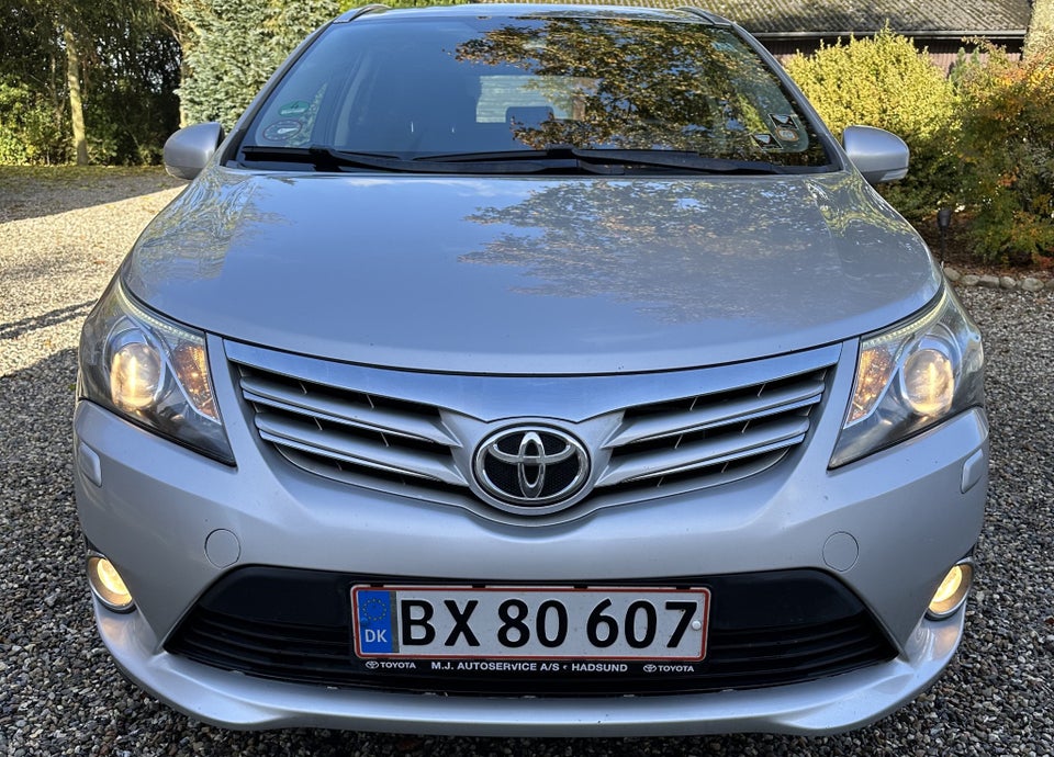 Toyota Avensis 2,0 D-4D T2 Touch stc. 5d