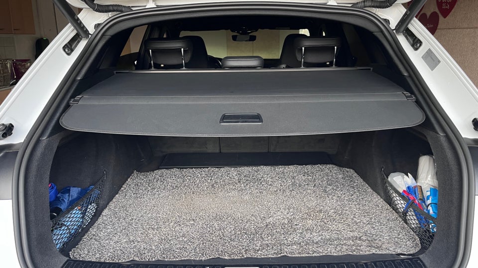 Audi e-tron 55 S-line Prestige quattro 5d