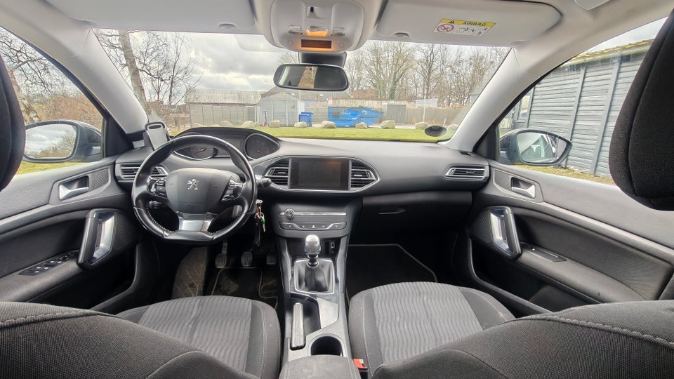 Peugeot 308 1,6 BlueHDi 120 Allure 5d