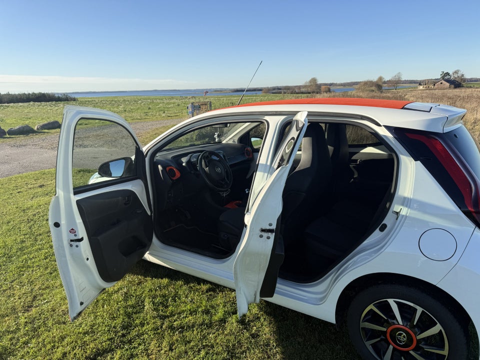 Toyota Aygo 1,0 VVT-i x-style 5d