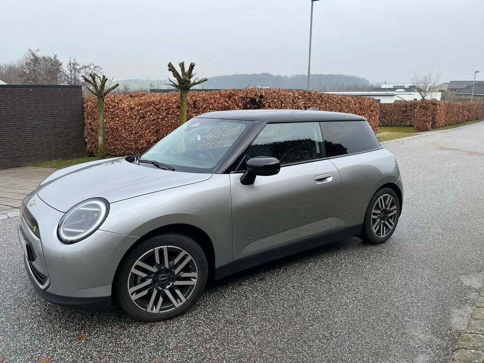 MINI Cooper SE Classic Trim M 3d