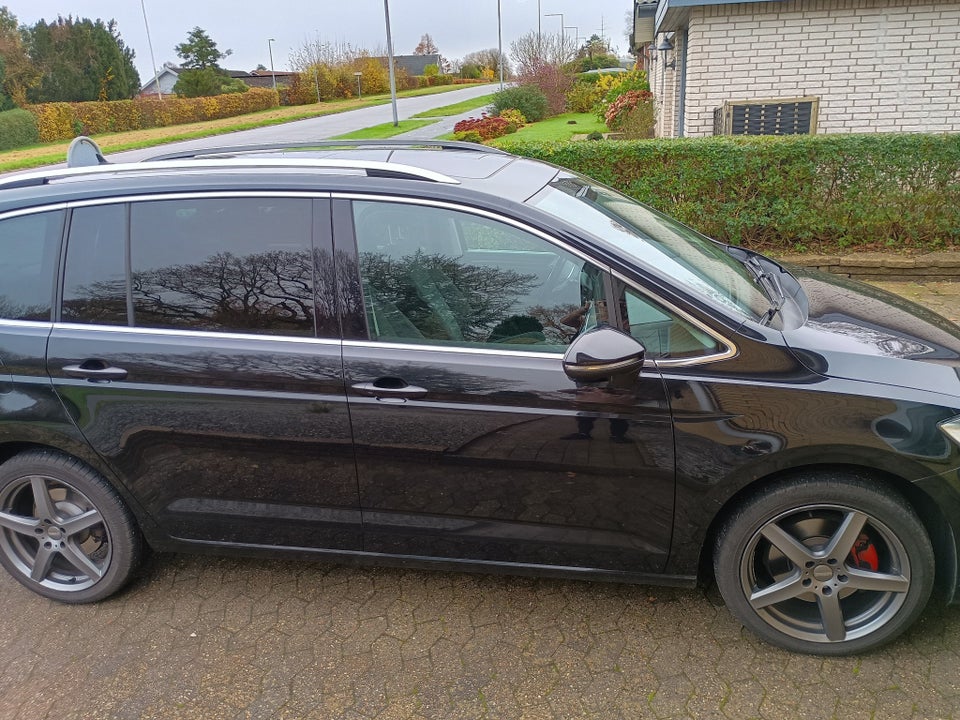 VW Touran 1,8 TSi 180 Highline DSG 7prs 5d