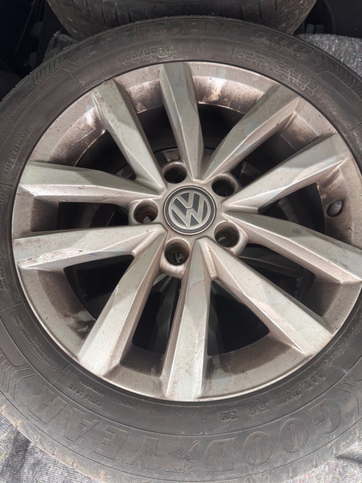 VW Touran 2,0 TDi 190 Highline DSG 7prs 5d