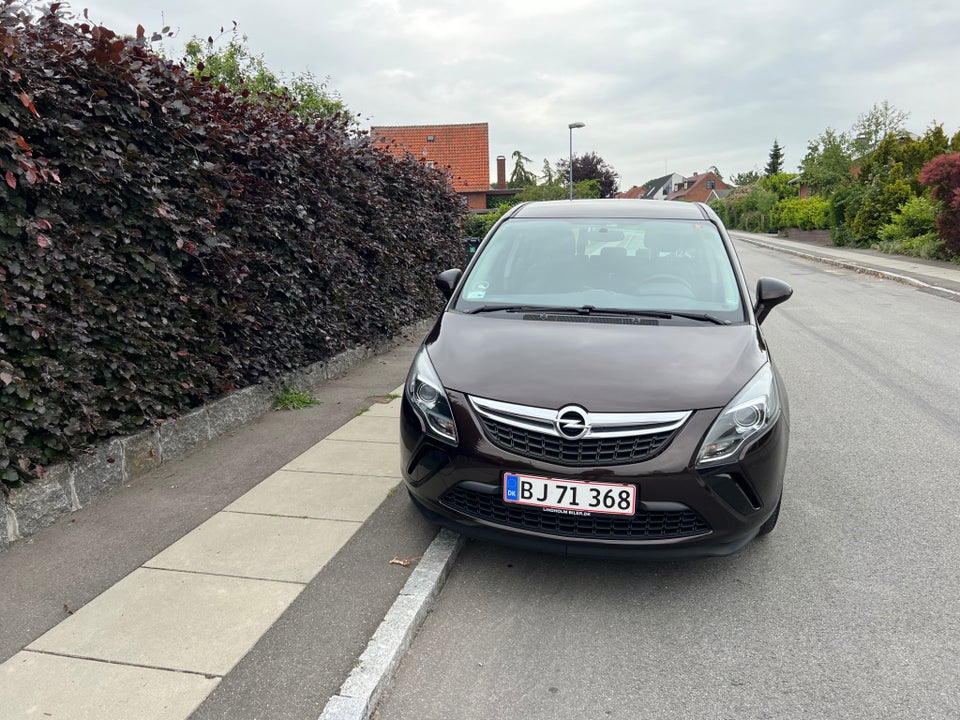 Opel Zafira Tourer 1,4 T 120 Limited eco 7prs 5d