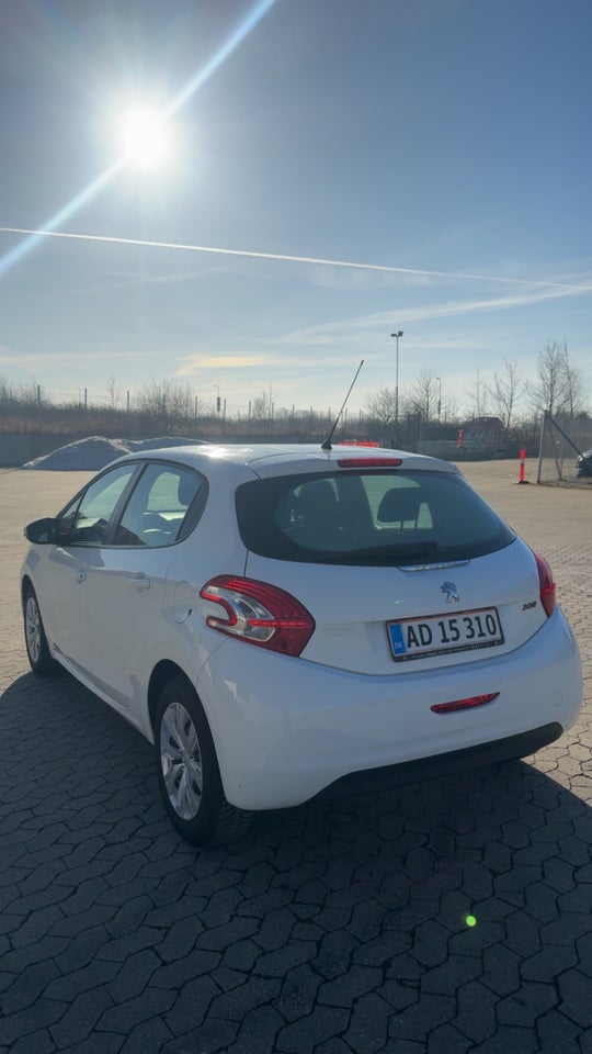 Peugeot 208 1,2 VTi Active 5d
