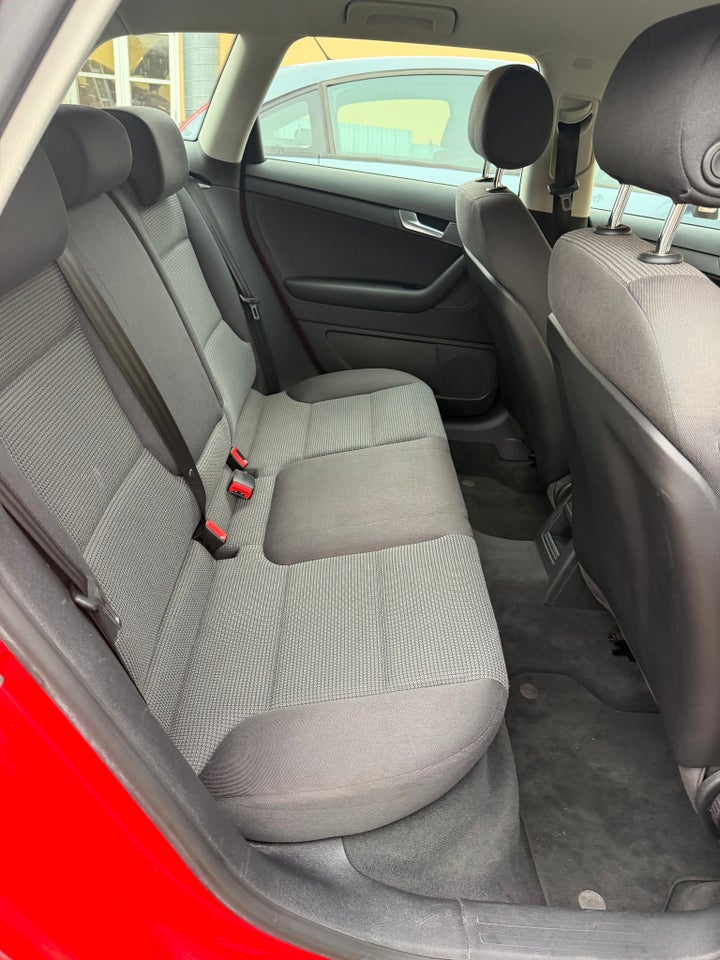 Audi A3 1,6 Ambiente Sportback 5d