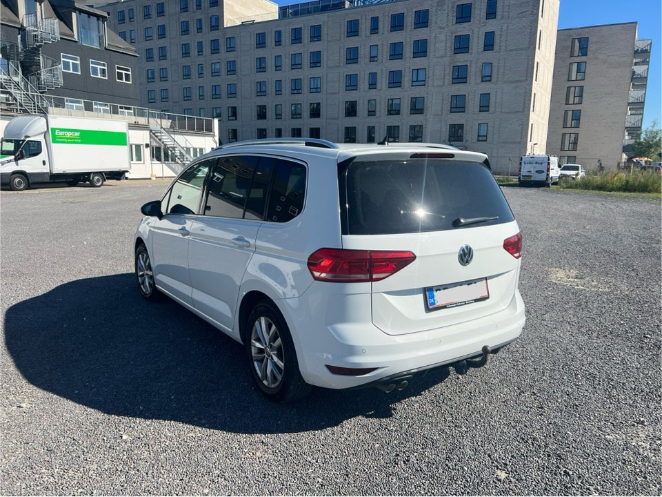 VW Touran 2,0 TDi 150 Highline 7prs 5d