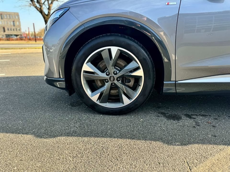 Audi Q4 e-tron 45 Progress 5d