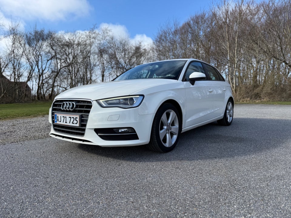 Audi A3 1,6 TDi 110 Ambition Sportback 5d