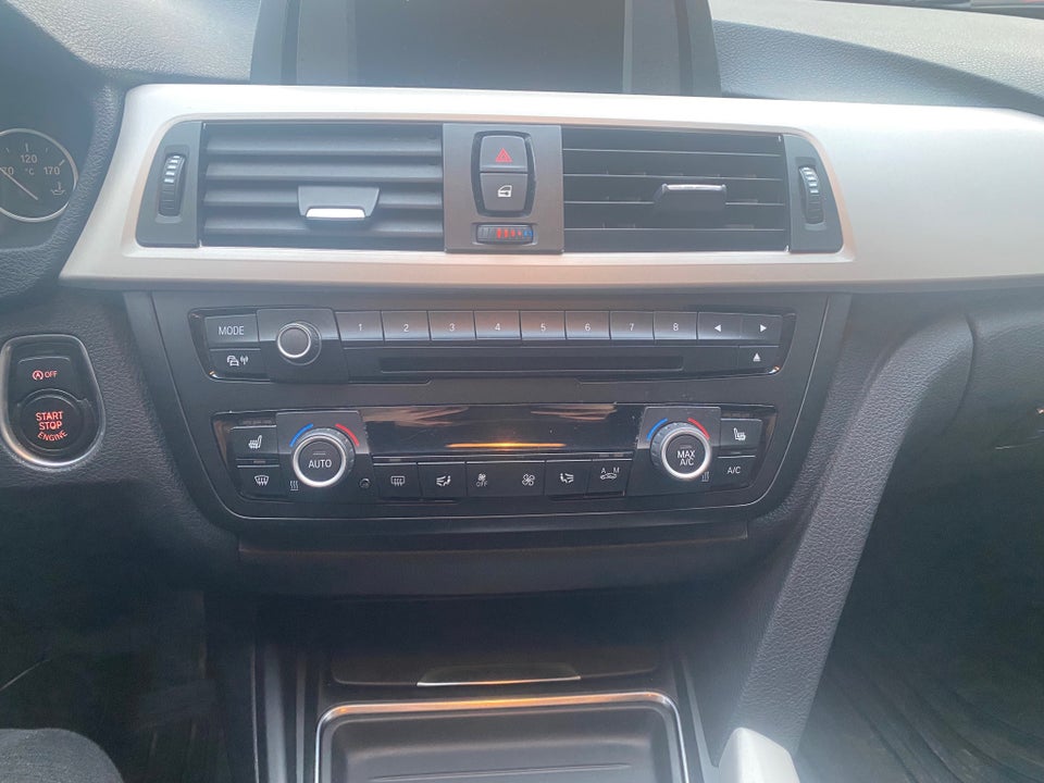 BMW 320i 2,0 aut. 4d