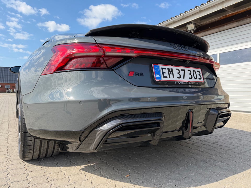 Audi RS e-tron GT quattro 4d