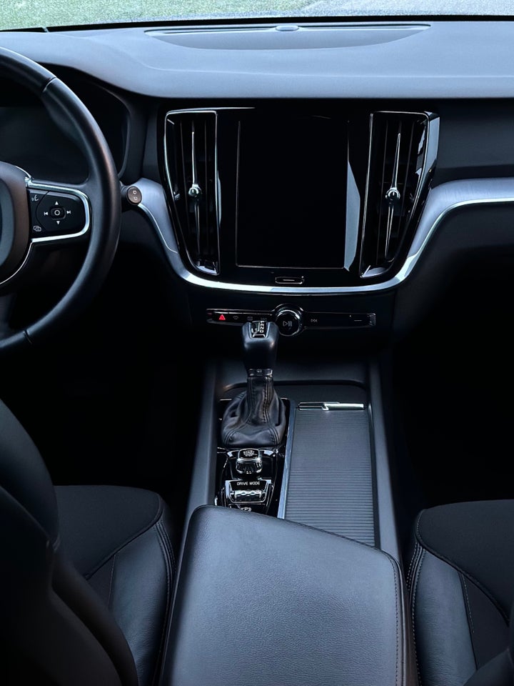 Volvo V60 2,0 T4 190 Momentum aut. 5d