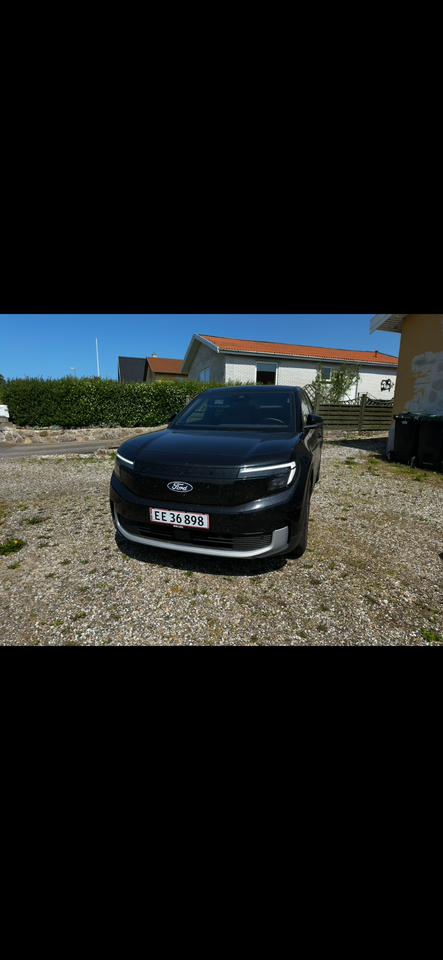 Ford Explorer 77 Premium Extended Range 5d
