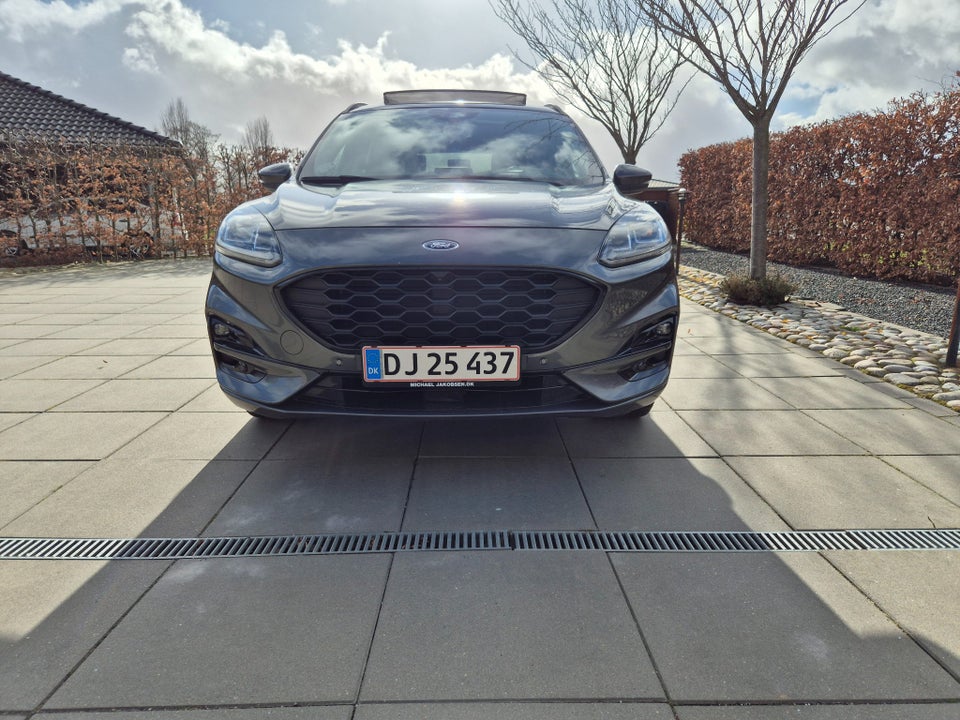 Ford Kuga 2,5 PHEV ST-Line CVT 5d